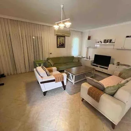 펜션 Alacati Carsida, Oezel Havuzlu 4 Odali Izmir Size Iyi Gelecek Çeşme