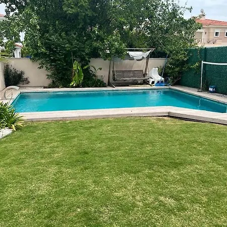 Alacati Carsida, Oezel Havuzlu 4 Odali Izmir Size Iyi Gelecek *